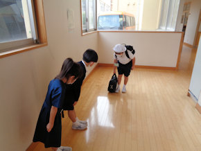 あいさつするとお互いに気持ちがいいね。